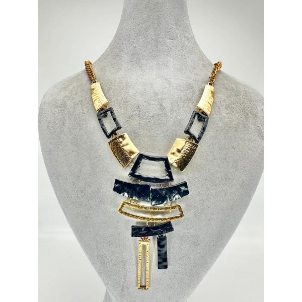 Gold Ve Siyah Taşlı Kolye